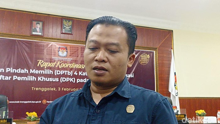 Komisioner KPU Trenggalek Muhammad Indra Setiawan.