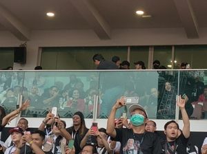 Momen Ahok Memfoto Megawati dengan Pendukung di Konser Akbar Ganjar