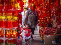 Filosofi Warna Merah dan Emas dalam Perayaan Imlek, Bermakna Mulia!