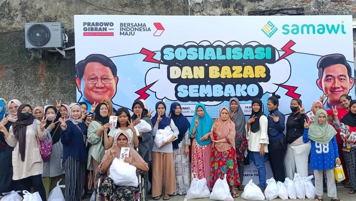 Solidaritas Ulama Muda Jokowi (Samawi) menggelar bazar sembako murah di Jaktim dalam rangka mengkampanyekan Prabowo Subianto dan Gibran ke masyarakat. (dok istimewa).