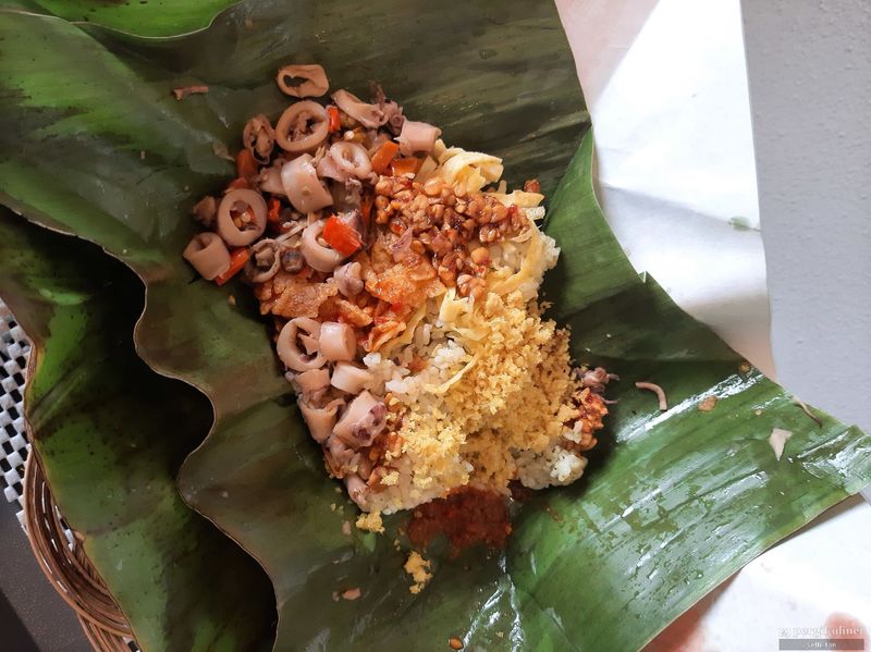 Tempat Makan Enak di Ruko Goldfinch