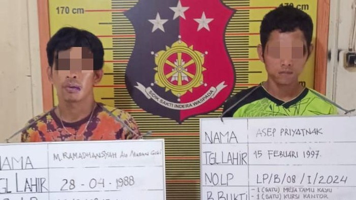 2 pelaku pencurian di Kantor Majelis Ulama Indonesia (MUI) Belawan usai ditangkap. (Foto: dok Polsek Belawan).