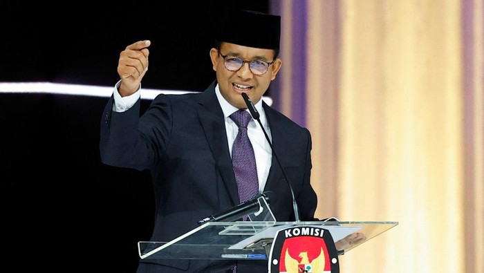 Presidential candidate and former Jakarta Governor Anies Baswedan speaks during a televised debate ahead of the general election at the Jakarta Convention Center in Jakarta, Indonesia, February 4, 2024. REUTERS/Willy Kurniawan