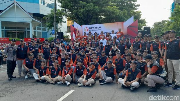 Apel Pengawasan Pemilu 2024 di CFD Solo, Minggu (4/2/2024).