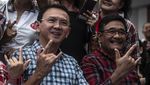 Berkemeja Kotak-kotak, Ahok Hadiri Ahokers Bareng Ganjar