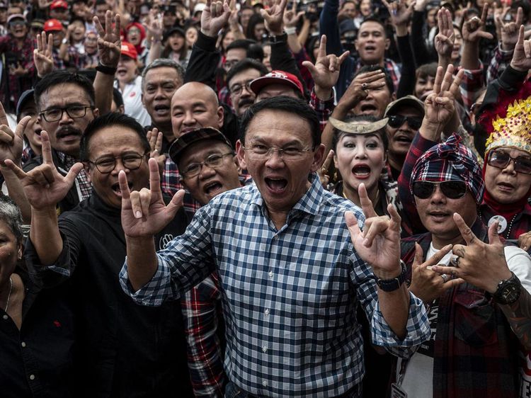 Berkemeja Kotak-kotak, Ahok Hadiri Ahokers Bareng Ganjar