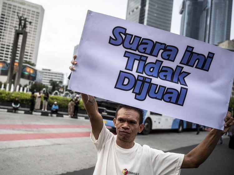 Bawaslu Sosialisasi Pemilu Antipolitik Uang di Bundaran HI