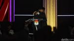 Debat Kelima Pilpres 2024 Usai, Masing-masing Paslon Saling Berpelukan