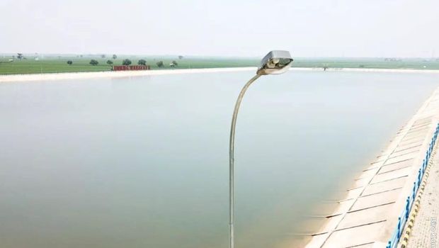 Embung Wanakaya di Indramayu, Jawa Barat.