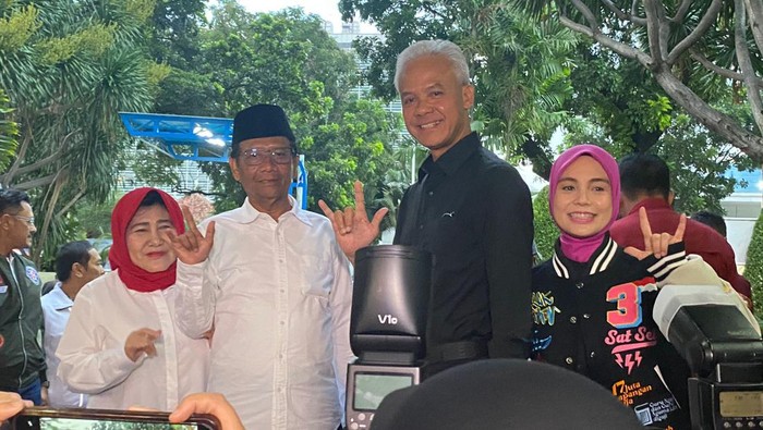Ganjar Pranowo beserta Mahfud Md jelang debat (Wildan Noviansah/detikcom)