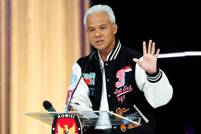 Ganjar Pranowo, presidential candidate of the ruling Indonesian Democratic Party of Struggle (PDI-P), speaks during a televised debate ahead of the general election at the Jakarta Convention Center in Jakarta, Indonesia, February 4, 2024. REUTERS/Willy Kurniawan