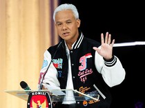Bayar UKT Via Pinjol: Ganjar Stop Liberalisasi Pendidikan, Anies Buat Negara Ambil Alih