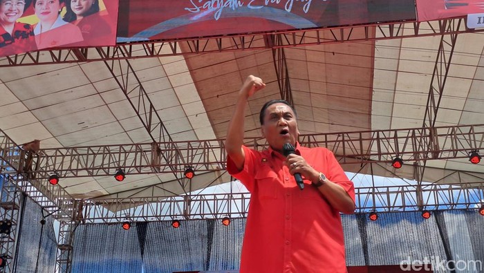 Ketua DPD PDI Perjuangan Jateng Bambang Wuryanto saat kampanye di Wonogiri, Minggu (4/2/2024).