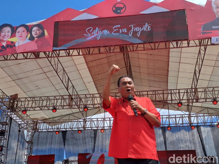 Ketua DPD PDI Perjuangan Jateng Bambang Wuryanto saat kampanye di Wonogiri, Minggu (4/2/2024).