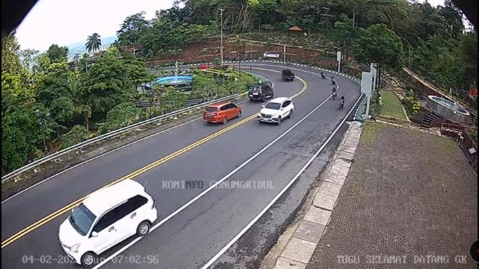 Lalin Jogja-Wonosari, pada Minggu (4/2/2024), pukul 07.02 WIB.