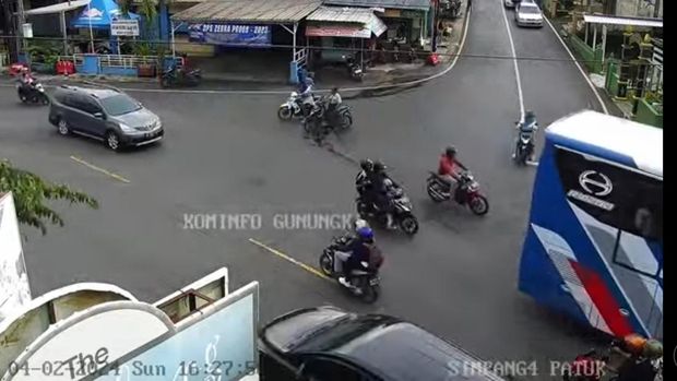 Lalu lintas Jalan Jogja-Wonosari, pada Minggu (4/2/2024), pukul 16.28 WIB.