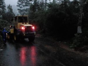 Material Longsor Dibersihkan, Jalur Pekalongan-Banjarnegara Mulai Bisa Dilalui