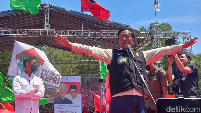 Mahfud Md saat berkampanye di Batam. (Alamudin/detikSumut)