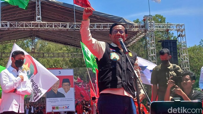 Mahfud Md saat berkampanye di Batam. (Foto: Alamudin Hamapu).