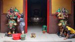 Klenteng Tjong Hok Kiong Sidoarjo Bersolek Sambut Imlek