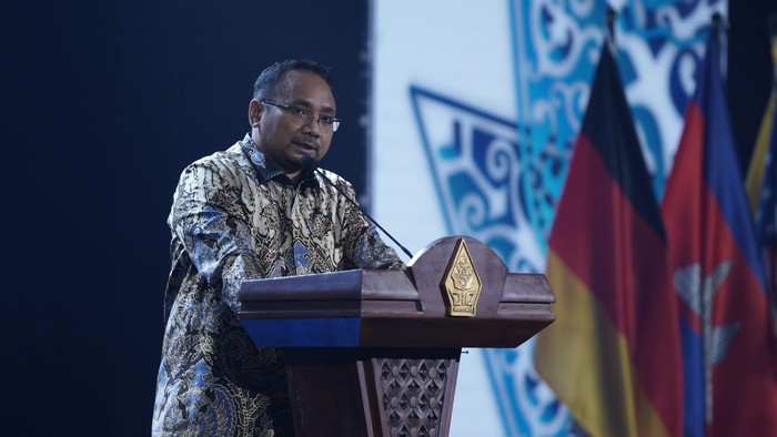 Menag Yaqut Cholil Qoumas dalam acara AICIS 2024