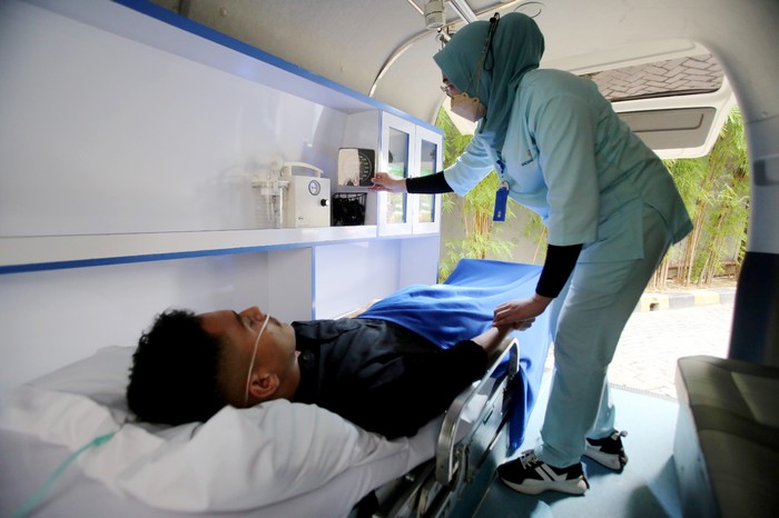 Guna mewujudkan Center of Excellence Trauma Center, RS Harapan Keluarga menyediakan layanan ambulans gratis untuk melayani kasus trauma.