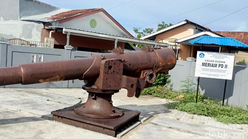 Meriam peninggalan Kerajaan Inggris saat Perang Dunia II di Kota Kupang.