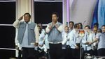Momen Paslon Naik Panggung, Prabowo-Gibran Salami Anies