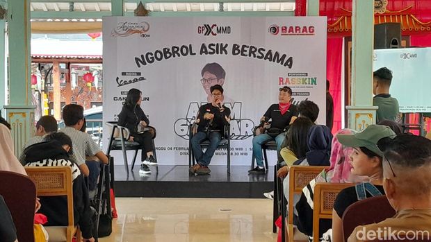 Muhammad Zinedine Alam Ganjar hadiri acara 'Ngobrol Asyik Bersama Alam Ganjar' di Ono Solo Coffee, Minggu (2/2/2024).