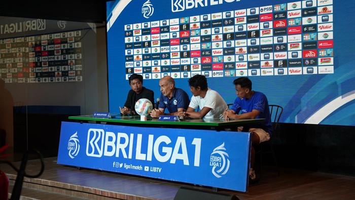 Pelatih Arema FC Fernando Valente