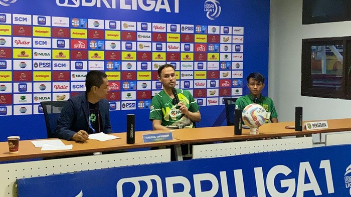 Pelatih Persebaya Paul Munster