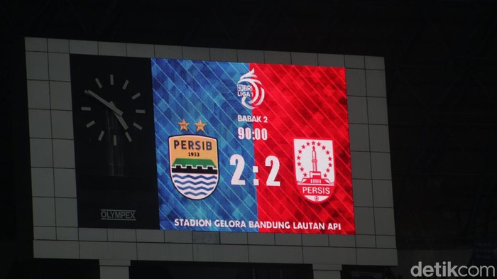 Persib Bandung vs Persis Solo