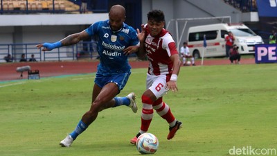 Duel Seru Persib Vs Persis Solo yang Berakhir Sama Kuat