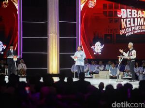 Soal Internet: Ganjar Gratiskan di Sekolah-UMKM, Prabowo Janji Bawa ke Desa se-RI