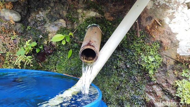 Lokasi Tuk Dungsono yang berada di samping sungai Kedung Sono, Gunungkidul, pada Minggu (4/2/2024).