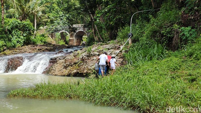 Lokasi Tuk Dungsono yang berada di samping sungai Kedung Sono, Gunungkidul, pada Minggu (4/2/2024).