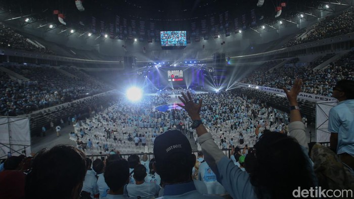 Hashim Sujono Djojohadikusumo saat memberikan sambutannya di Indonesia Arena GBK, Jakarta, Senin (5/2/2024).