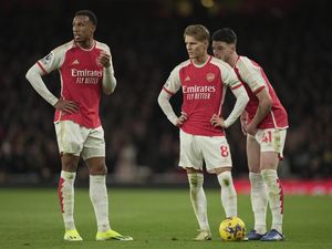 Bisa Kalahkan West Ham, Arsenal?