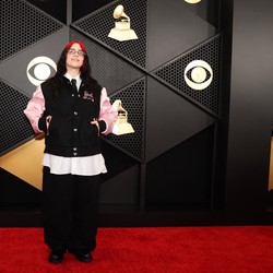 Billie Eilish Kasih Paham, Gak Jual Badan Demi Popularitas