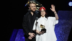 Finneas OConnell dan Billie Eilish hampir cabut dari Grammy karena mengira tak mendapatkan kemenangan. Foto: REUTERS/MIKE BLAKE