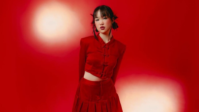 Baju Merah untuk Imlek 2024