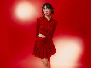 8 Arti Warna Baju Merah dan Biru Berdasarkan Psikologi, Melambangkan Apa?