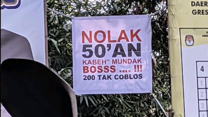 Banner tolak politik uang diduga di Gresik