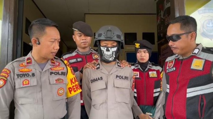 Bocah SMP menyamar jadi polisi gadungan di Kendari, Sultra.