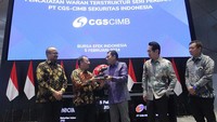 Keunggulan dari produk waran terstruktur CGS-CIMB Sekuritas Indonesia tersebut adalah investor dapat mulai berinvestasi dengan modal yang lebih rendah. Lalu, harga penerbitan Waran Terstruktur yang lebih murah atau underlying sama, harga pelaksanaan yang lebih kompetitif dengan jatuh tempo yang lebih lama, dan perusahaan sekuritas peringkat lima teratas dengan MKBD yang kuat. 
