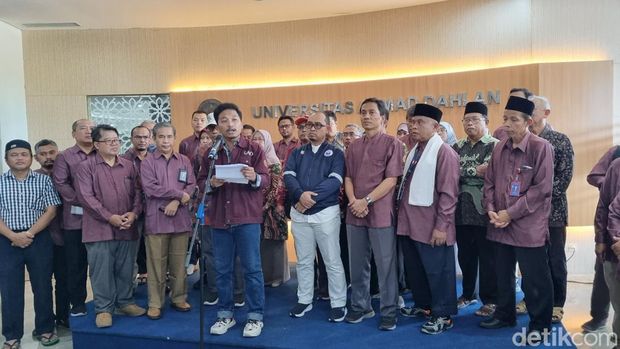 Civitas akademika UAD menyuarakan moral untuk menyelamatkan demokrasi Indonesia, Senin (5/2/2024).