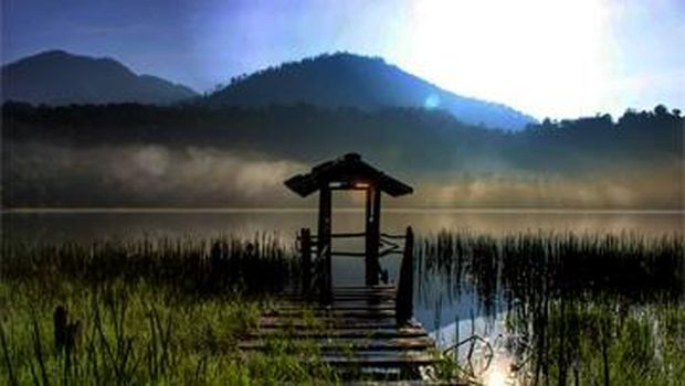 Danau Taman Hidup.