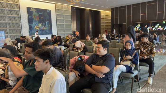 Suasana peserta event #DemiIndonesia Cerdas Memilih di Semarang, Senin (5/2/2024) siang