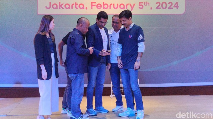 Indosat Ooredoo Hutchison (IOH) bersama dengan Virtualness meluncurkan game Web3, yakni Liga 1 Fantasy Football. Konsep permainannya terinspirasi dari game besutan The Football Association Premier League.