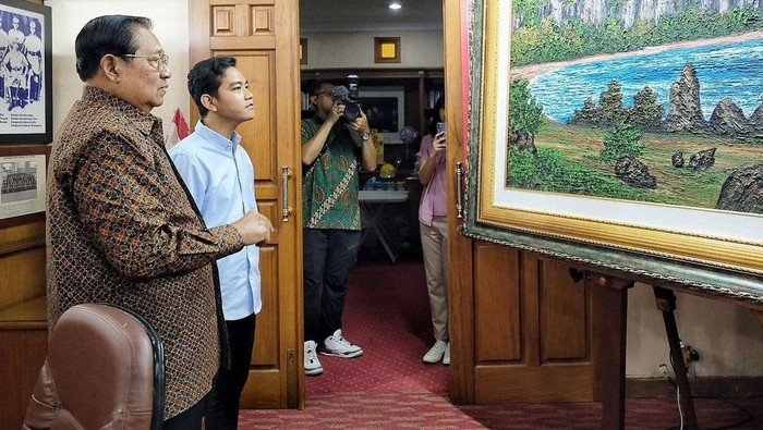 Gibran datangi kediaman SBY.